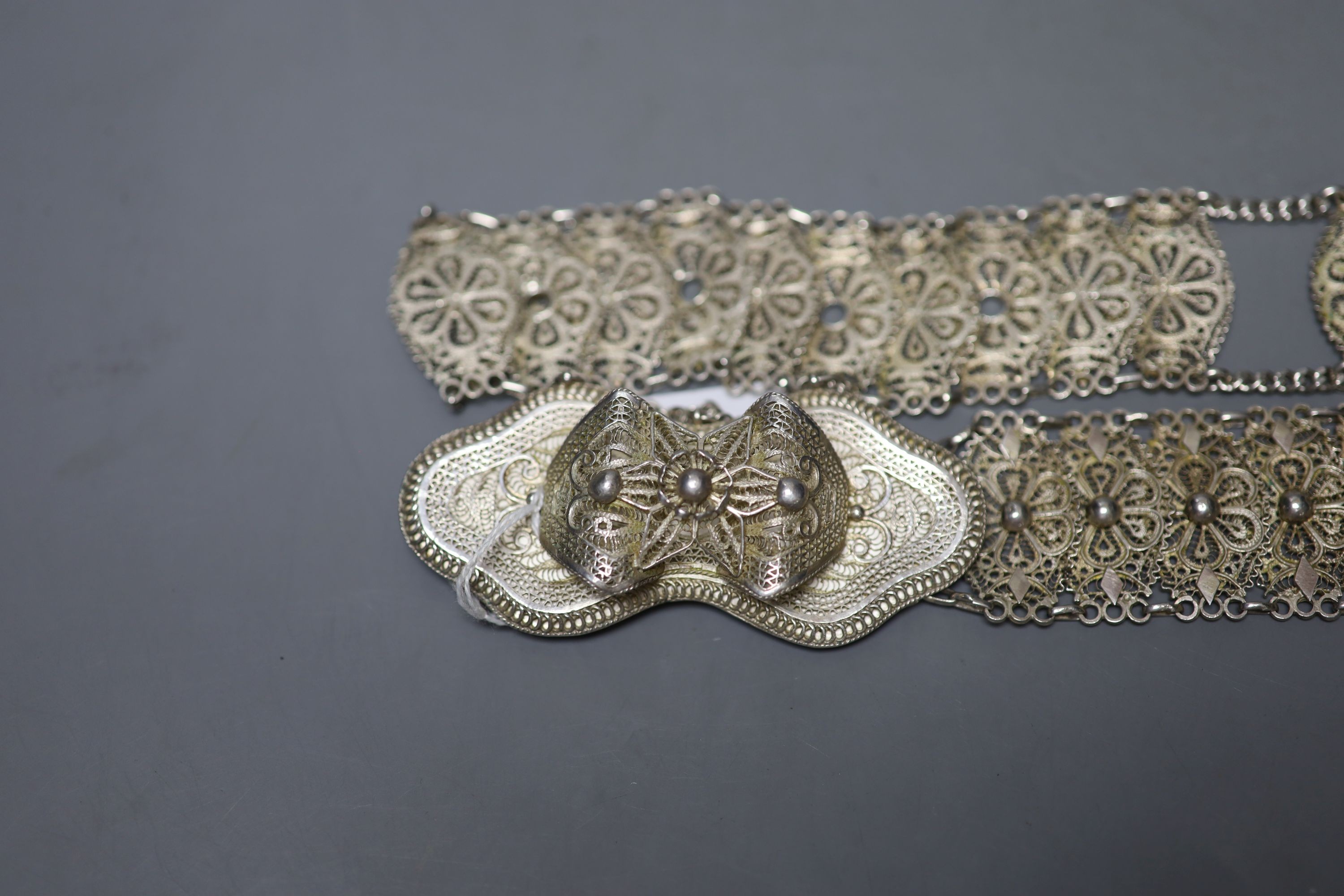 A Turkish filigree work belt, 94 cm long